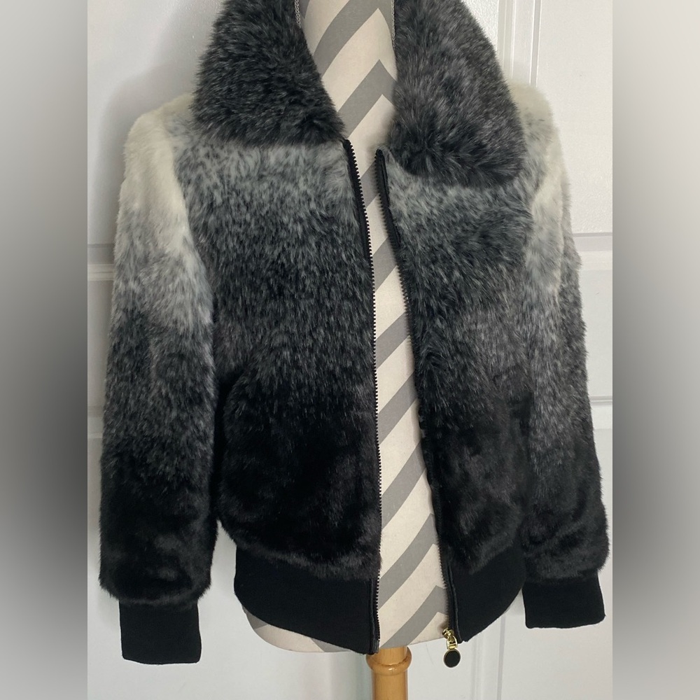 Sam Edelman Medium Faux Fur Jacket - Picture 3 of 9